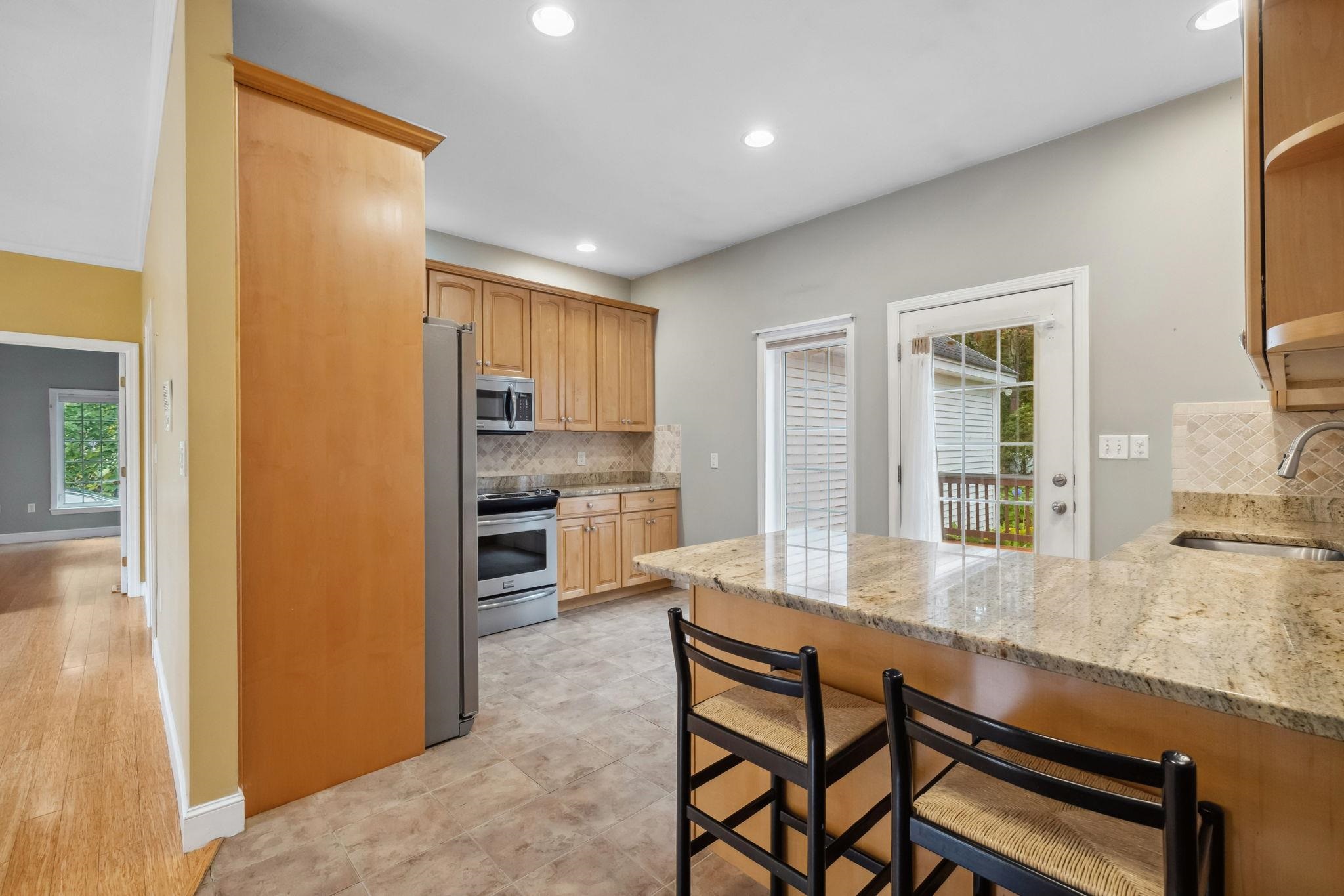 53 Searles Road Windham, NH 03087 - Photo 15 of 54