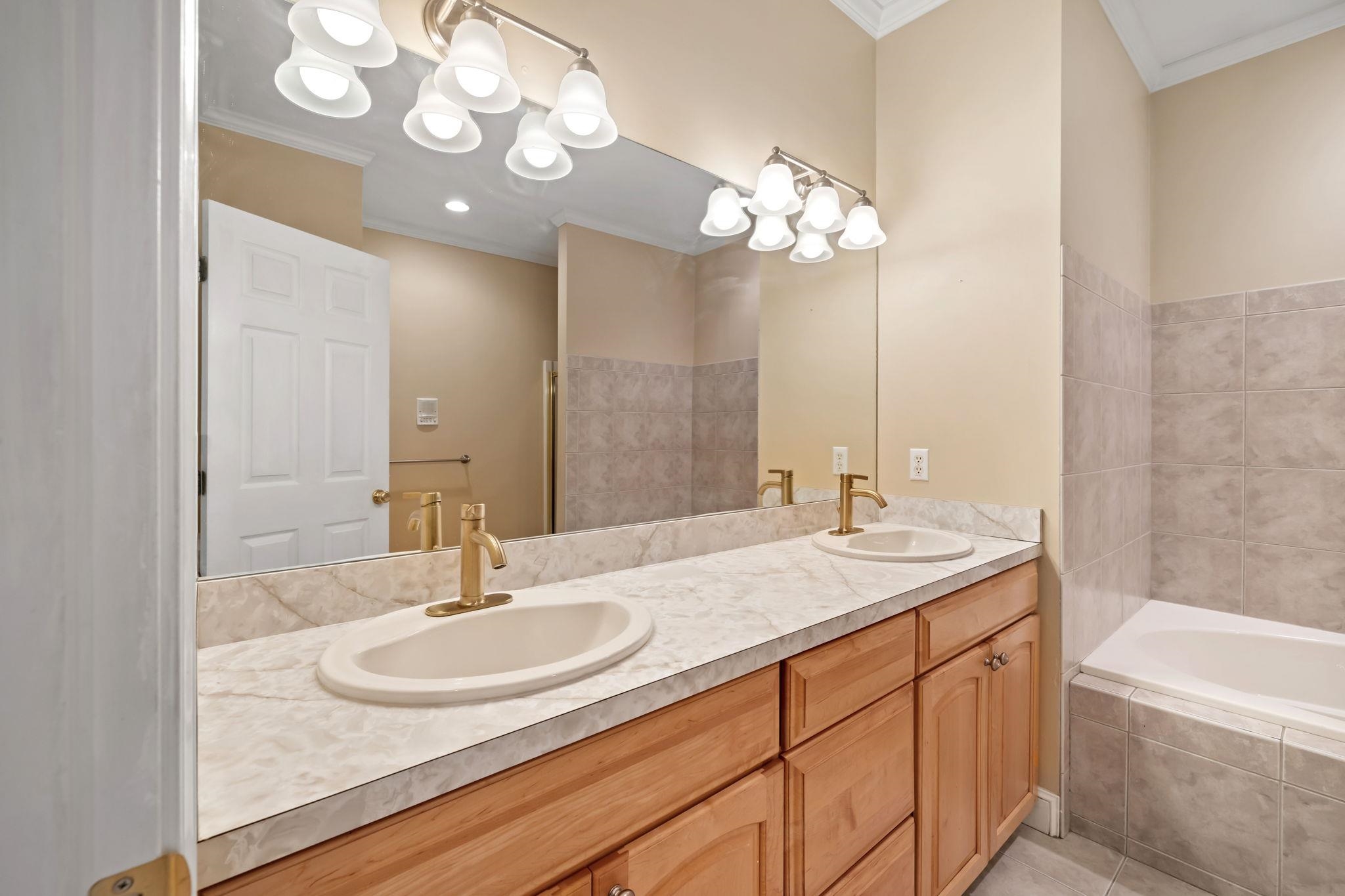 53 Searles Road Windham, NH 03087 - Photo 22 of 54