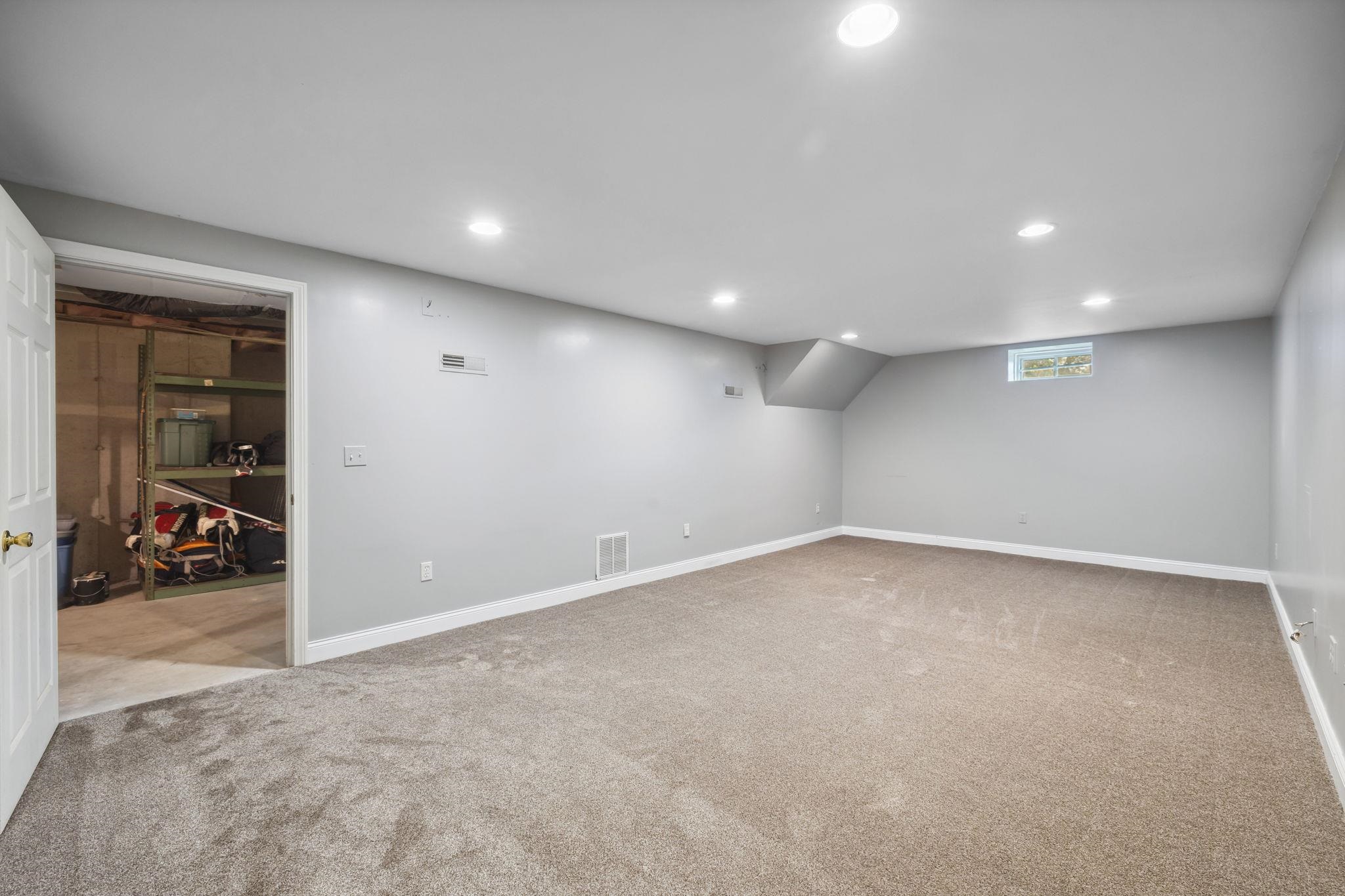 53 Searles Road Windham, NH 03087 - Photo 40 of 54