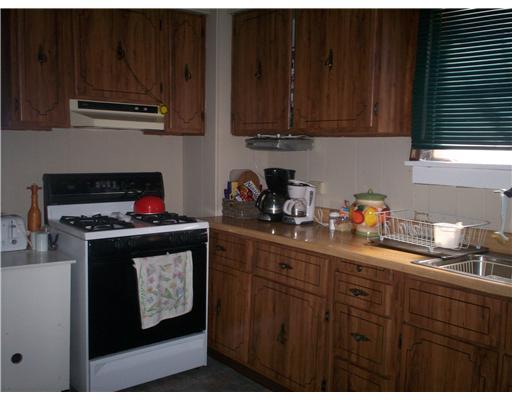 417 Long Run Road McKeesport, PA 15132 - Photo 6 of 15 Kitchen.