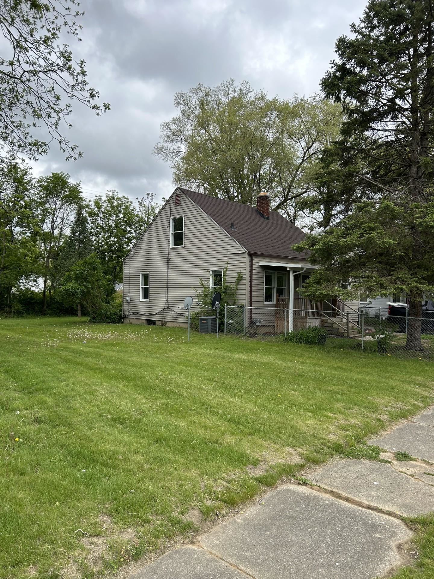 4402 Red Arrow Road Flint, MI 48507 - Photo 9 of 22