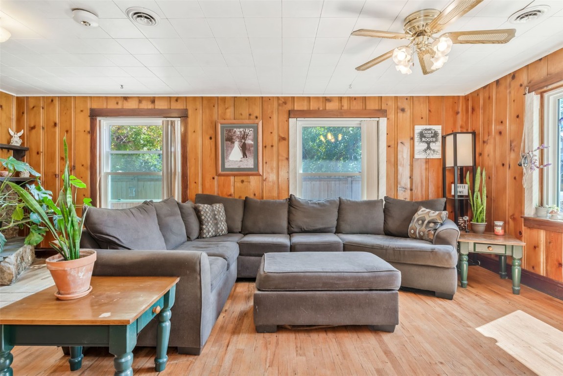 490 East Jefferson Avenue Hayden, CO 81639 - Photo 3 of 35 a living room with furniture and a potted plant