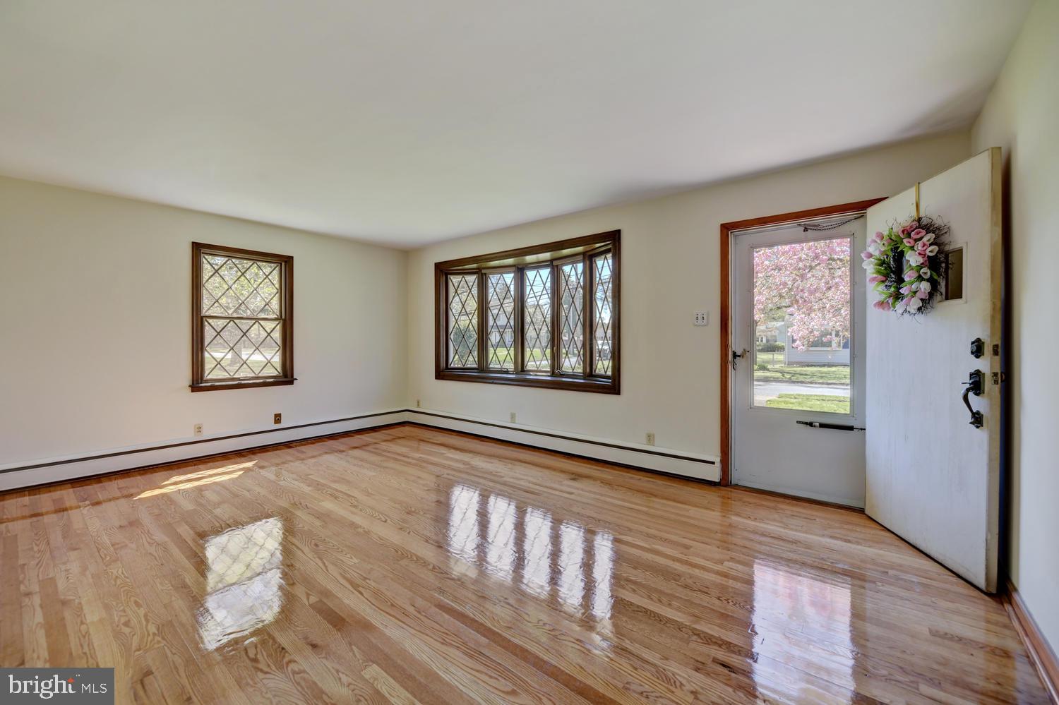 340 Station Road Roebling, NJ 08554 - Photo 4 of 35