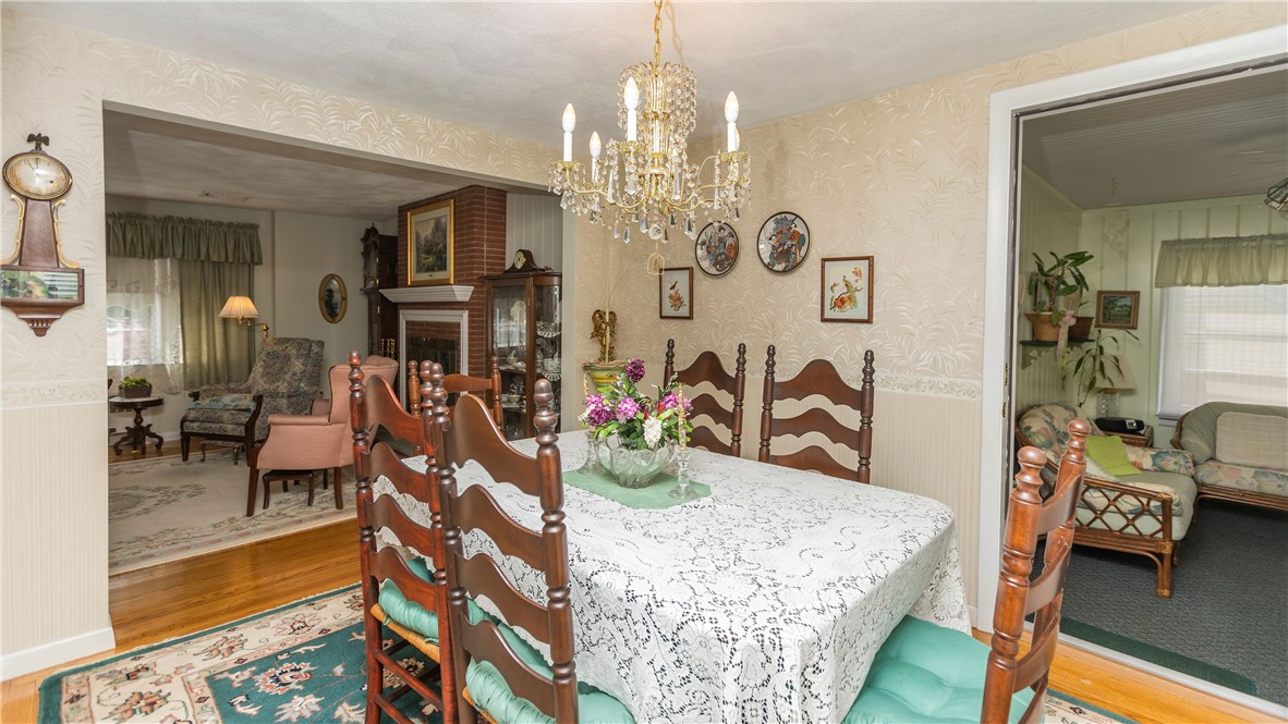 104 Chatham Road Cranston, RI 02920 - Photo 13 of 33