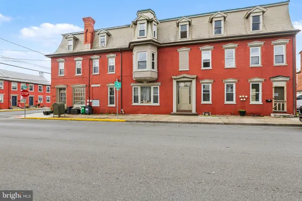 $465,000 | 160 North West Street, Carlisle, PA 17013