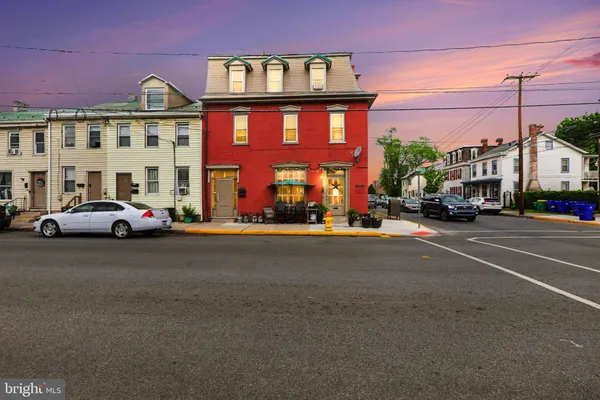 $465,000 | 160 North West Street, Carlisle, PA 17013