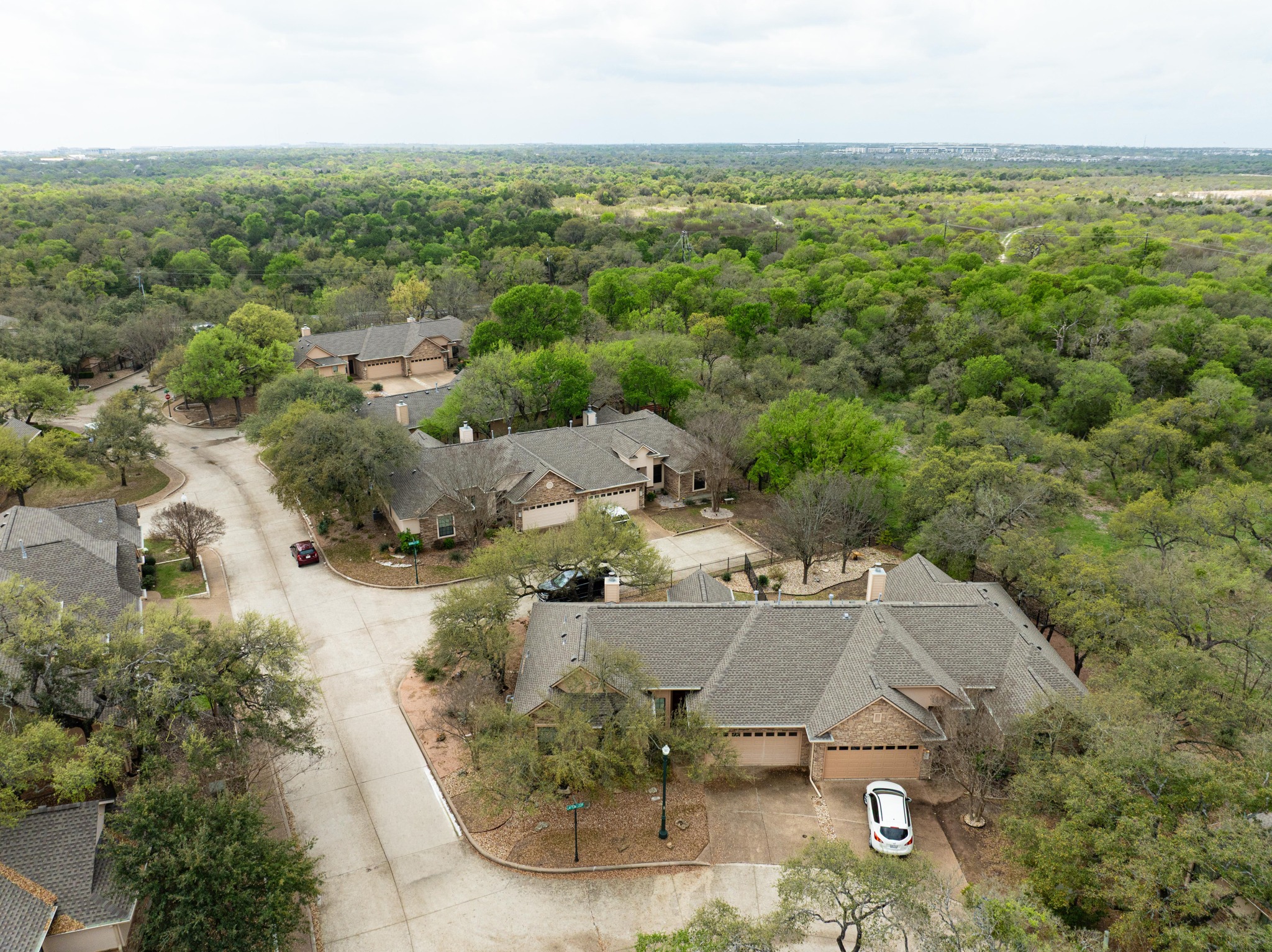 13700 Layton Loop Austin, TX 78727 - Photo 27 of 31