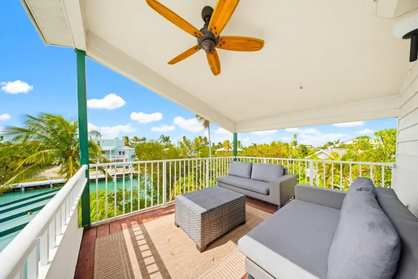 $1,199,000 | 17151 Marlin Drive, Sugarloaf, FL 33042
