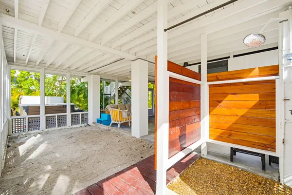 $1,199,000 | 17151 Marlin Drive, Sugarloaf, FL 33042