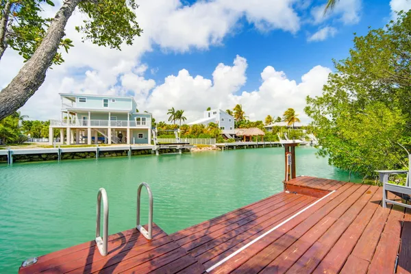 $1,199,000 | 17151 Marlin Drive, Sugarloaf, FL 33042