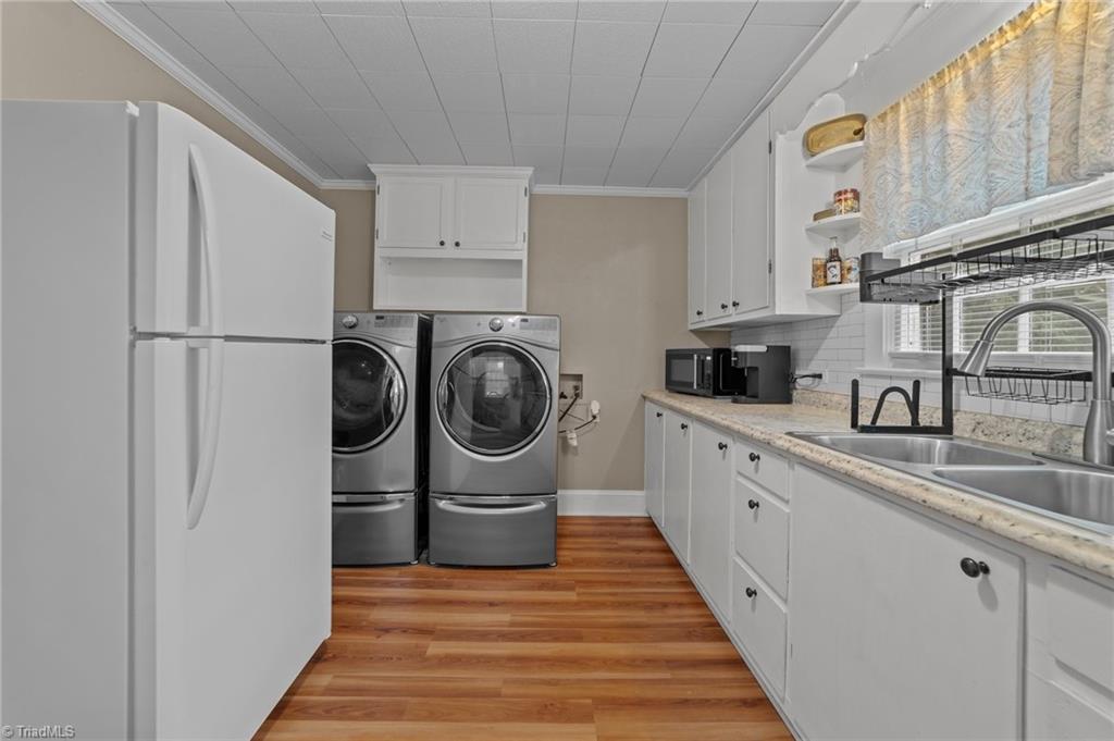 6579 Holder Road Clemmons, NC 27012 - Photo 7 of 32