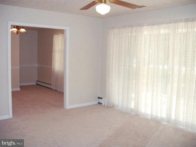 730 Valley Road Knoxville, MD 21758 - Photo 7 of 30 Living Room