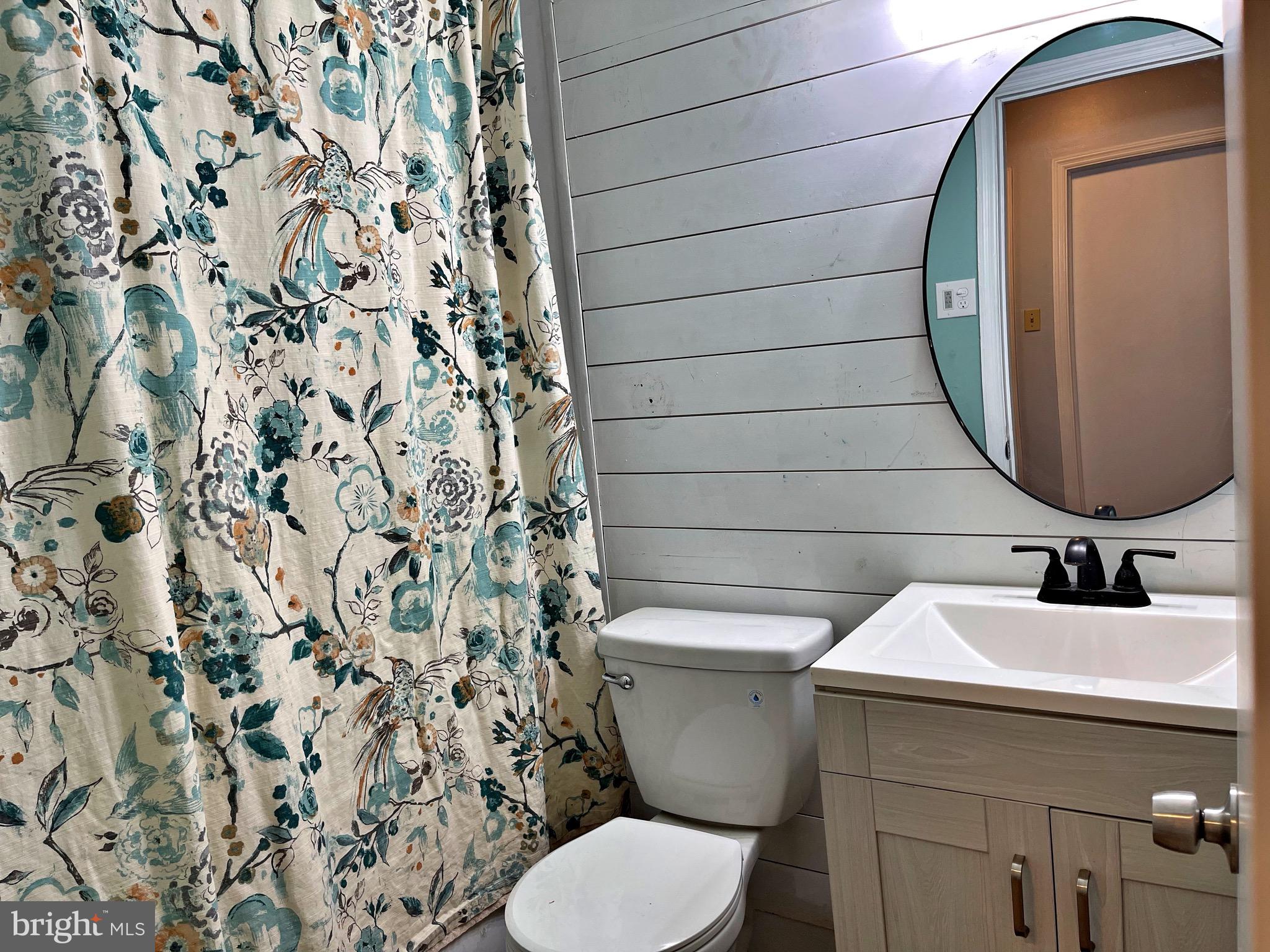 27 Baltusrol Road Dover, DE 19904 - Photo 32 of 33 Hall Bathroom