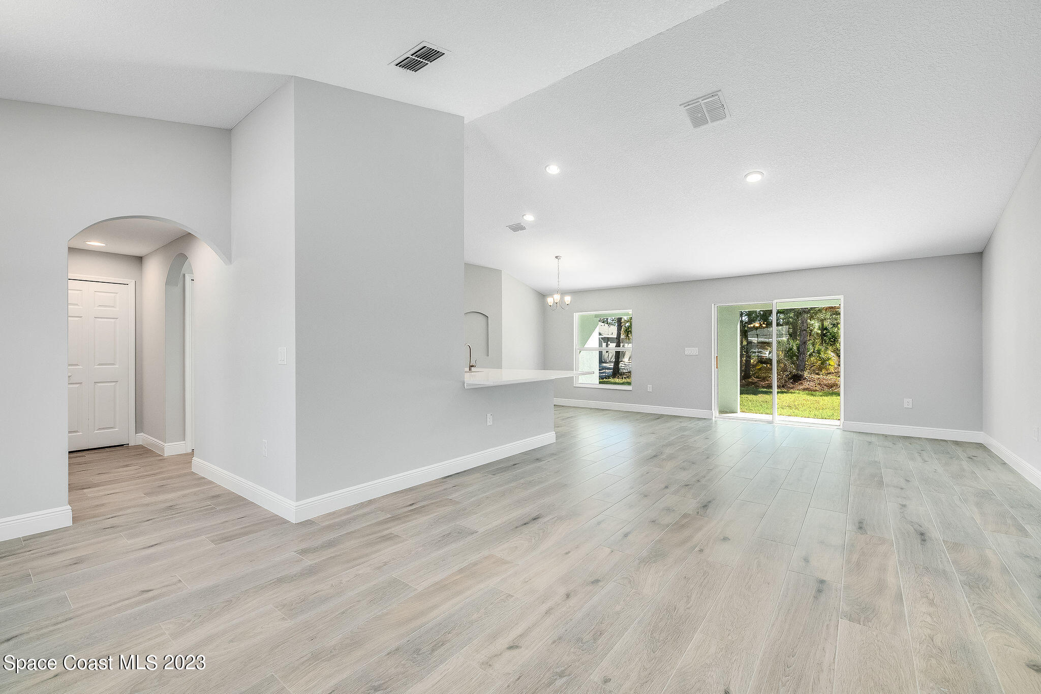 867 Cochran Road Southeast Palm Bay, FL 32909 - Photo 5 of 26 4