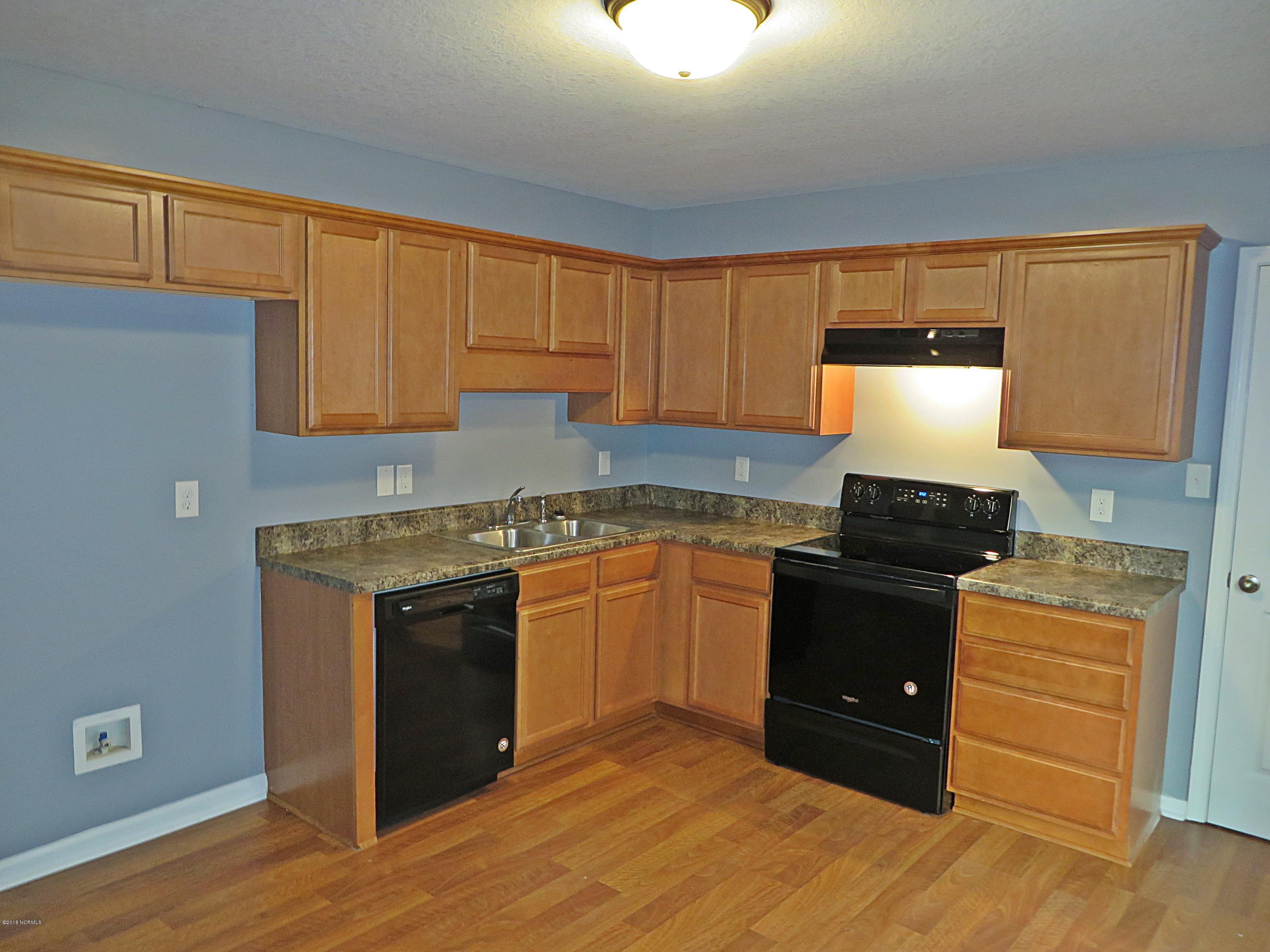 711 Batchelor Road Richlands, NC 28574 - Photo 7 of 23 New Appliances