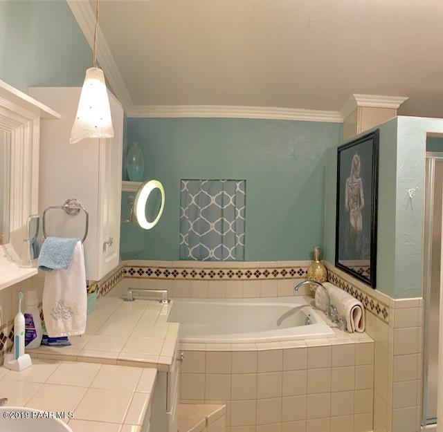 2254 Hillside Loop Road Prescott, AZ 86301 - Photo 31 of 42 Jetted Tub II