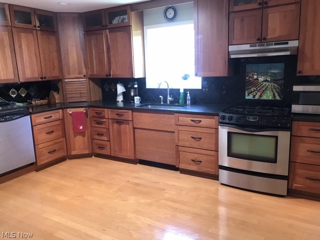 1019 Lander Road Cleveland, OH 44143 - Photo 5 of 25