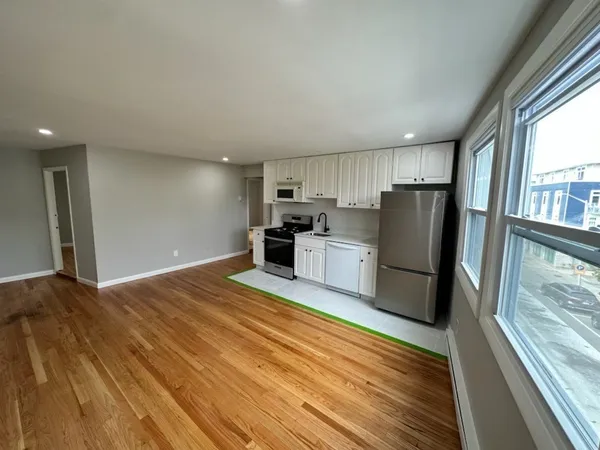 $2,400 | 83 Haven Street, Unit 6F, Reading, MA 01867