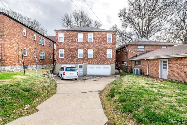 $505,000 | 6663 Devonshire Avenue, St. Louis, MO 63109
