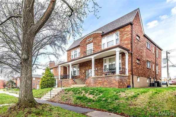 $505,000 | 6663 Devonshire Avenue, St. Louis, MO 63109