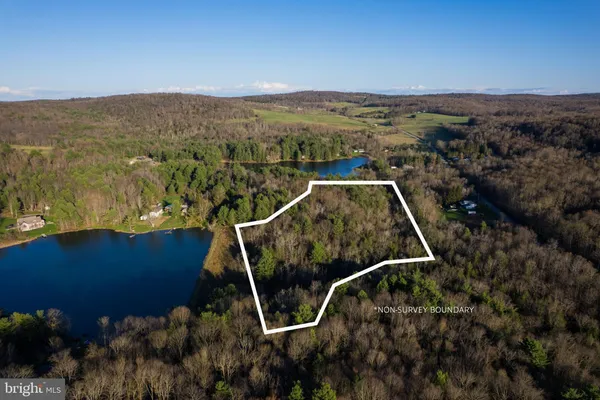 $94,000 | 0 Twin Lakes Road, Brackney, PA 18812