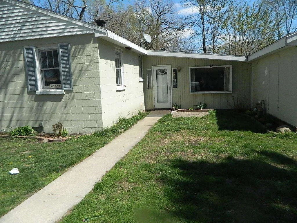 55 South 3120w Road Kankakee, IL 60901 - Photo 2 of 7