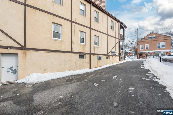 $2,600 | 140 Jackson Avenue, Woodland Park, NJ 07424