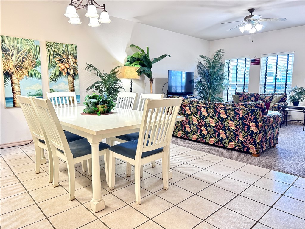 14427 Compass Street, Unit B11 Corpus Christi, TX 78418 - Photo 5 of 32