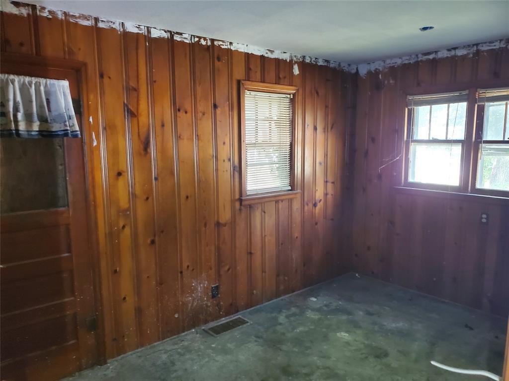 519 Ruddle Avenue Anderson, IN 46012 - Photo 11 of 23 Gallery Image 11