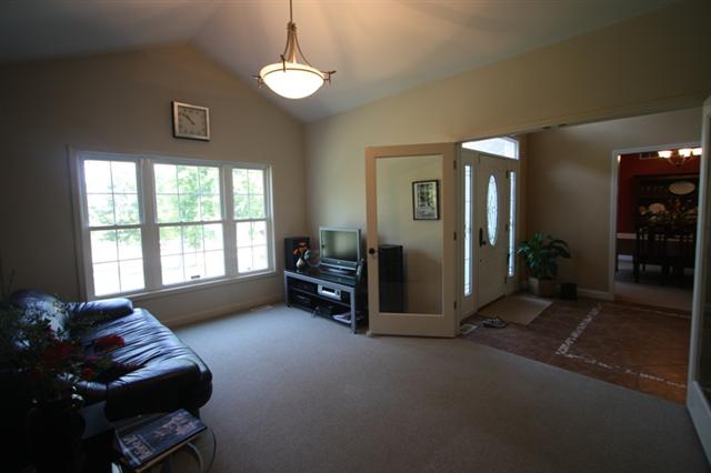 22169 Spring Creek Road Washington, IL 61571 - Photo 3 of 15 Gallery Image 3