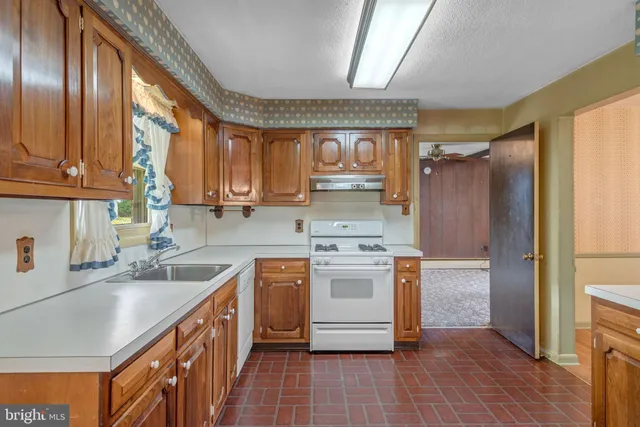 $319,900 | 1818 Roxboro Road, York, PA 17402