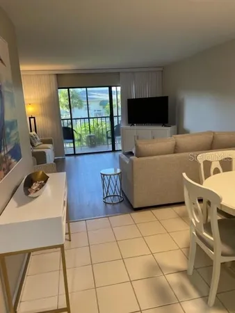 $2,900 | 1001 Benjamin Franklin Drive, Unit 212, Sarasota, FL 34236