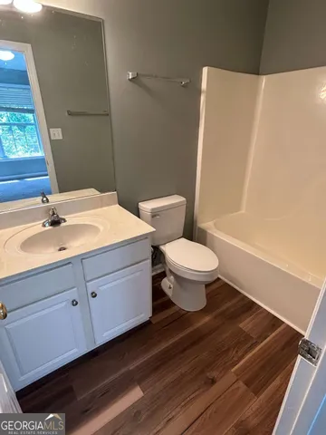 $1,700 | 240 Cleveland Road, Unit 105, Bogart, GA 30622