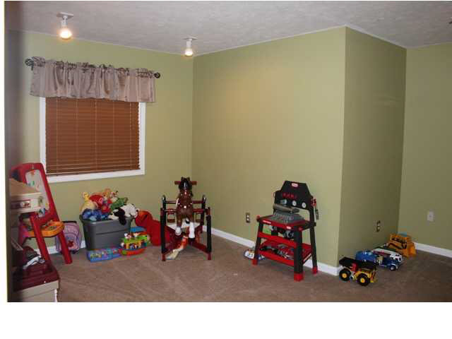 141 Ridgefield Drive Madison, MS 39110 - Photo 12 of 19 4th Bedroom/Activity Room Upstairs