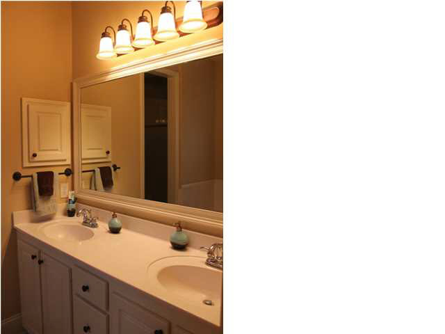 141 Ridgefield Drive Madison, MS 39110 - Photo 10 of 19 Master Bathroom