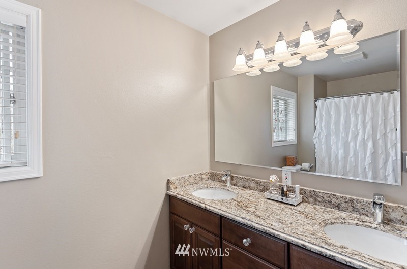 15501 Waynita Way Northeast Bothell, WA 98011 - Photo 16 of 33 Gallery Image 16