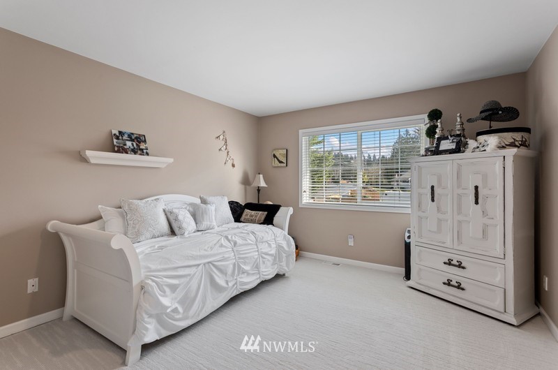 15501 Waynita Way Northeast Bothell, WA 98011 - Photo 18 of 33 Gallery Image 18