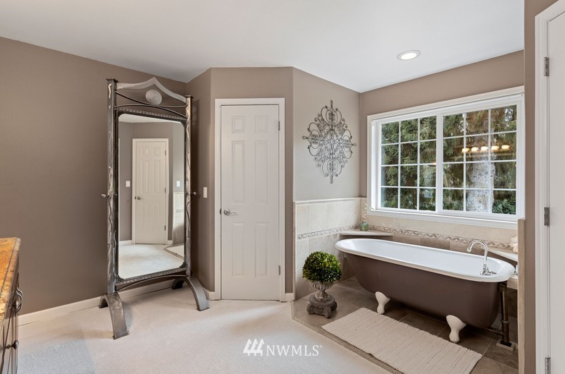 15501 Waynita Way Northeast Bothell, WA 98011 - Photo 20 of 33 Gallery Image 20