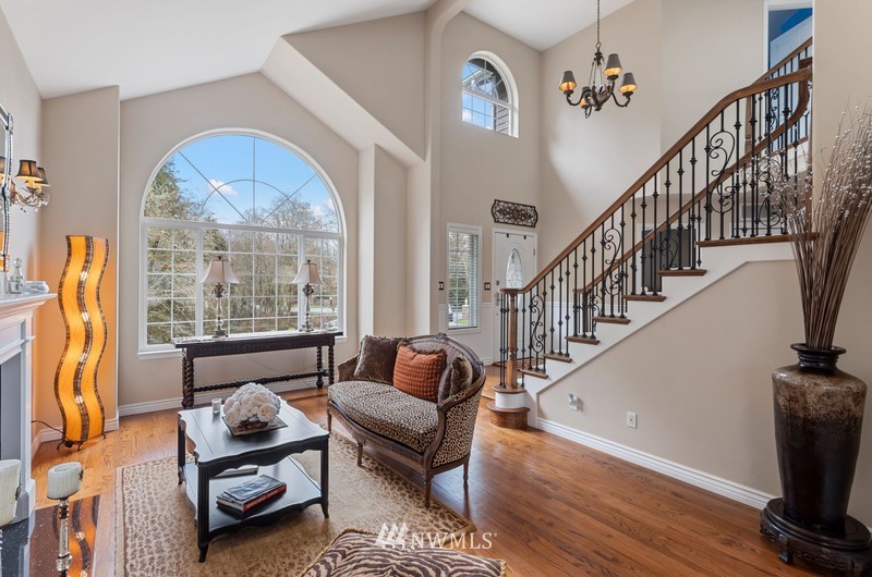 15501 Waynita Way Northeast Bothell, WA 98011 - Photo 4 of 33 Gallery Image 4