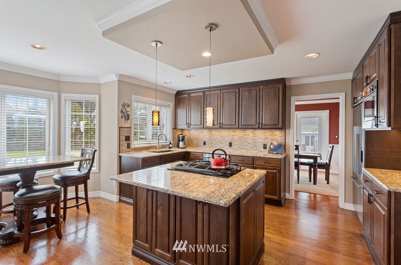 15501 Waynita Way Northeast Bothell, WA 98011 - Photo 8 of 33 Gallery Image 8