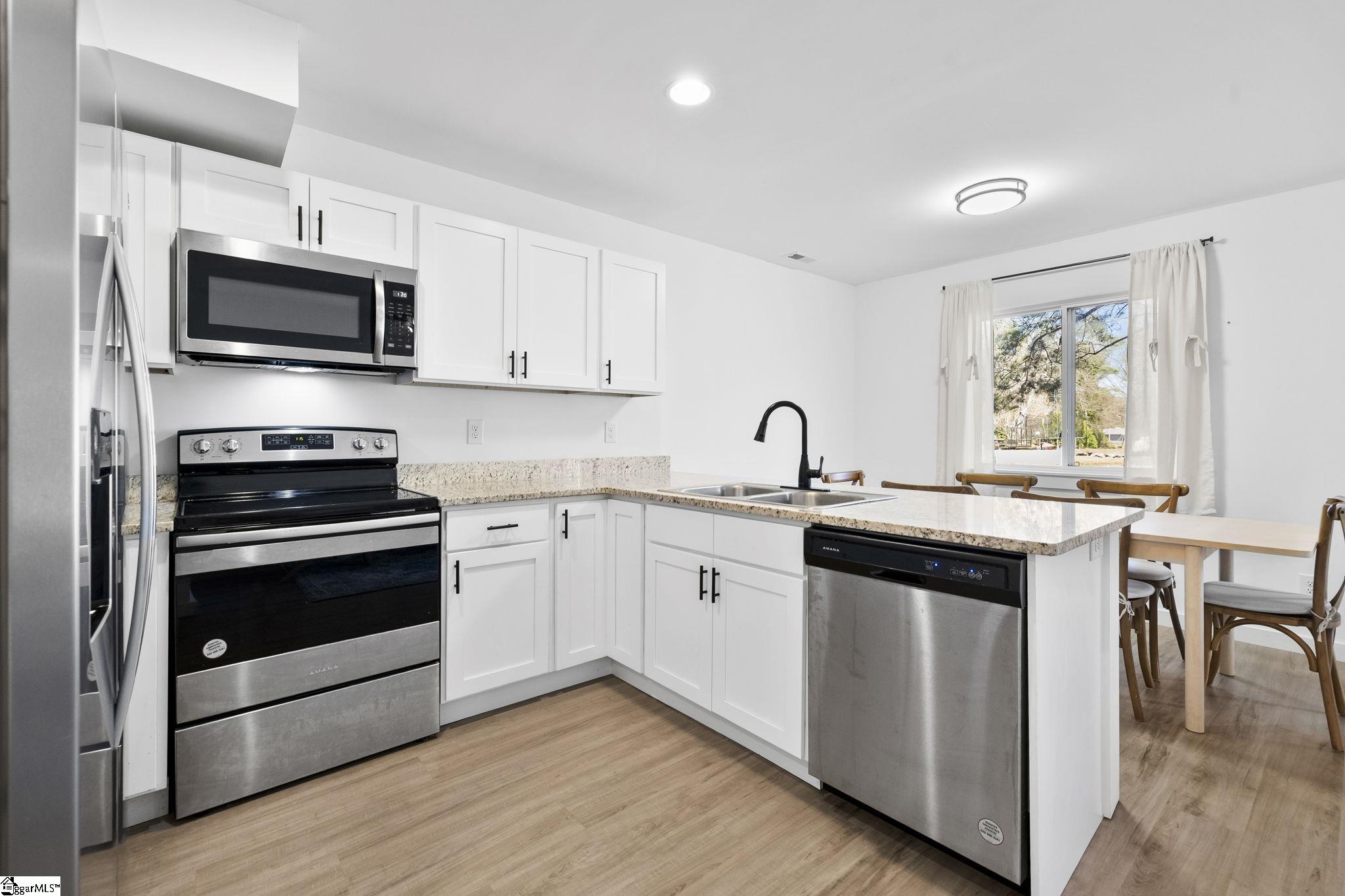 433 Burns Road Spartanburg, SC 29307 - Photo 12 of 32