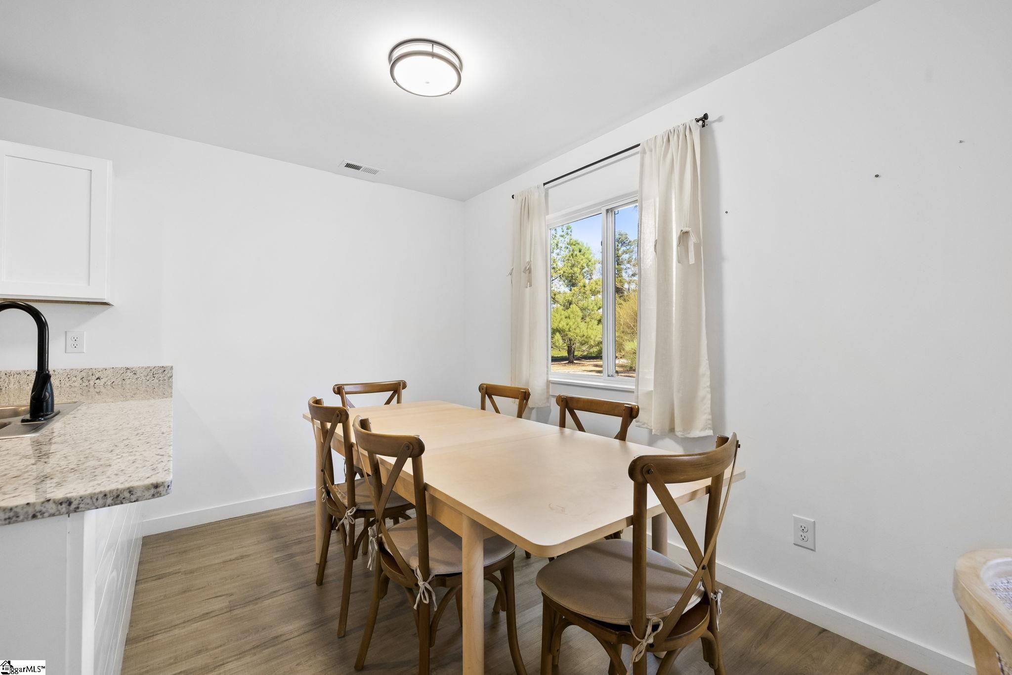 433 Burns Road Spartanburg, SC 29307 - Photo 13 of 32