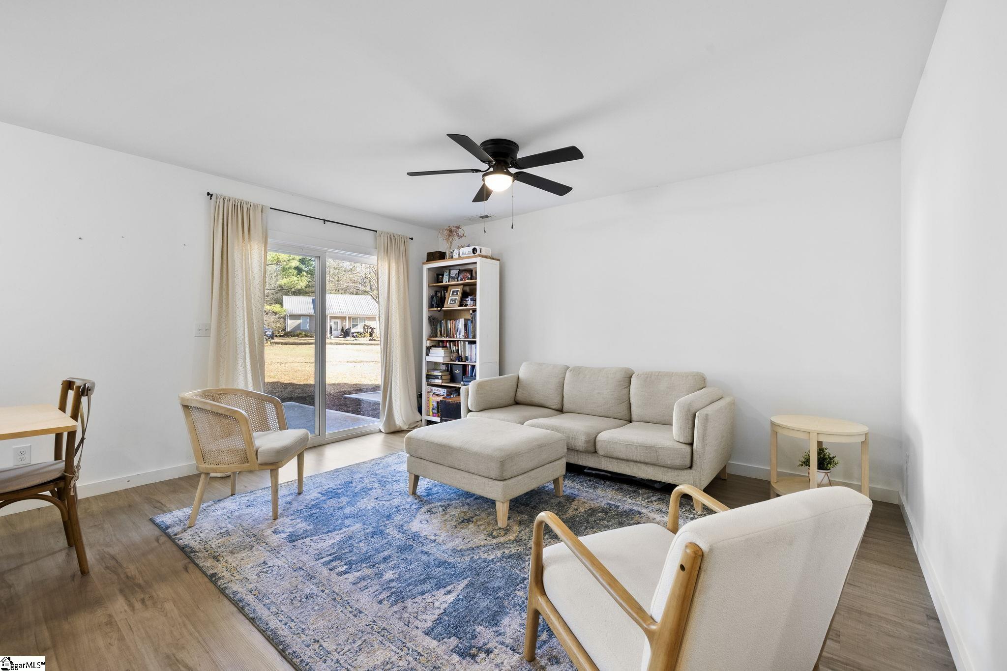 433 Burns Road Spartanburg, SC 29307 - Photo 7 of 32