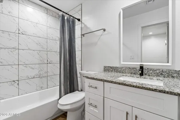 $2,400 | 55 North Santa Barbara, Mesa, AZ 85201