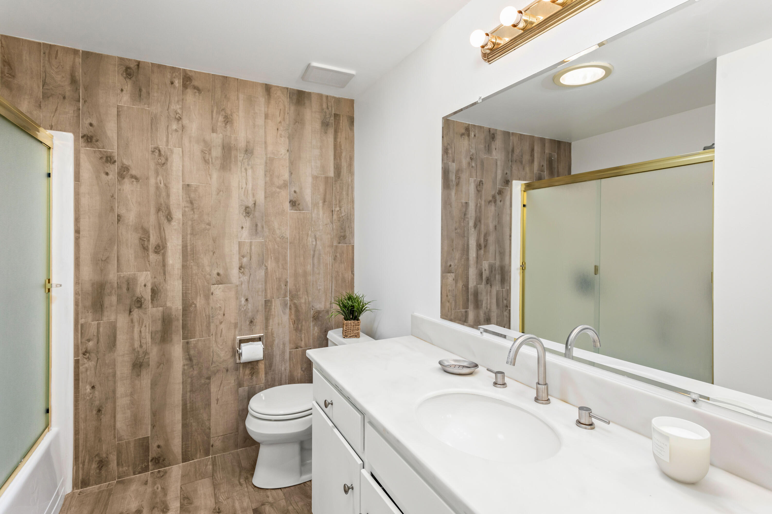 7295 Georgetown Road Goleta, CA 93117 - Photo 19 of 25 Bathroom 2