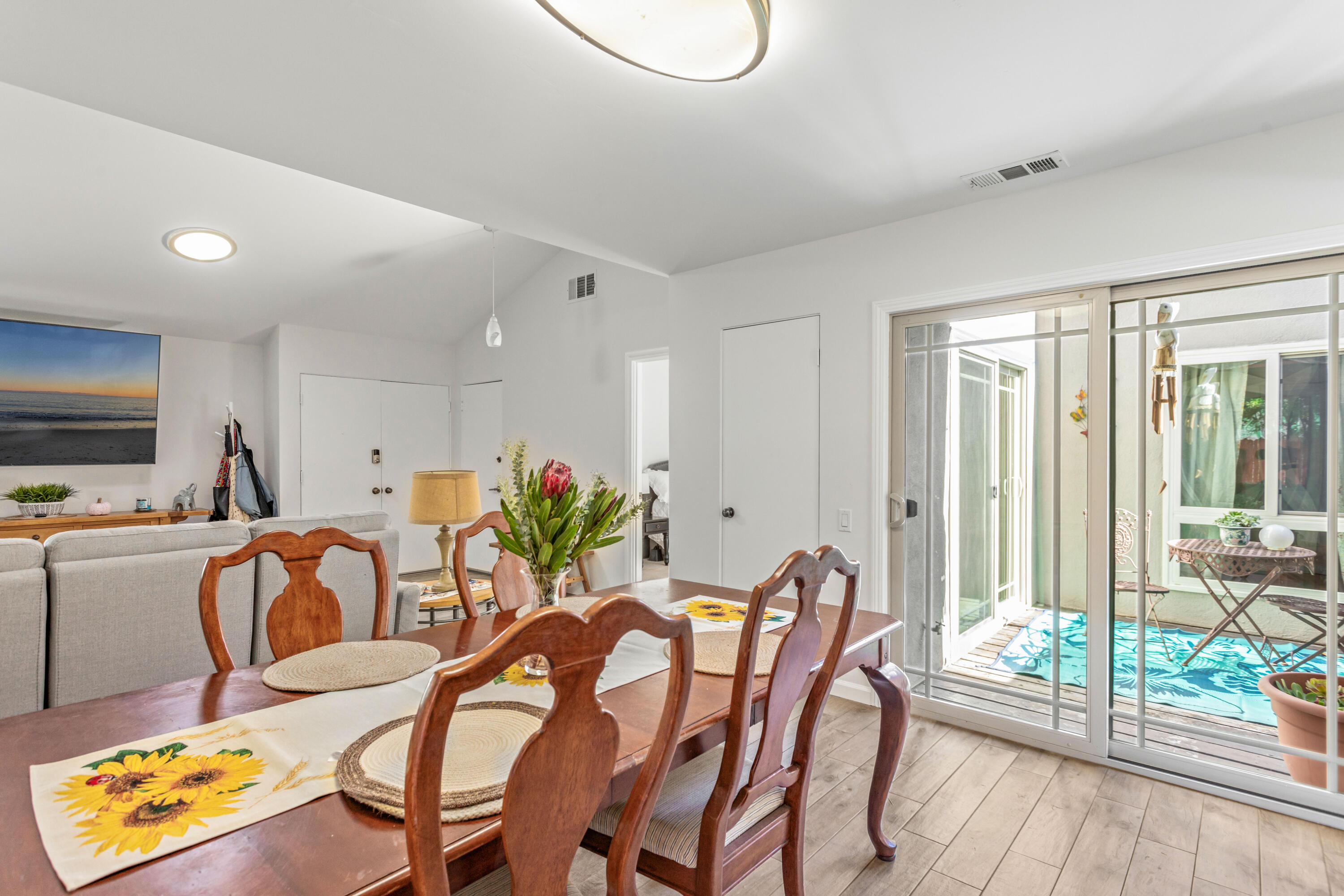 7295 Georgetown Road Goleta, CA 93117 - Photo 6 of 25 Dining