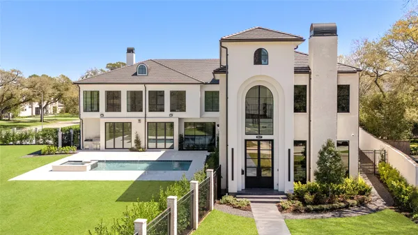 $6,890,000 | 5517 Sturbridge Drive, Houston, TX 77056