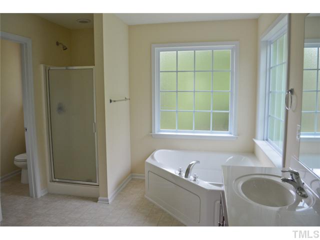 1445 Shady Rise Glen Raleigh, NC 27603 - Photo 10 of 13 Gallery Image 10
