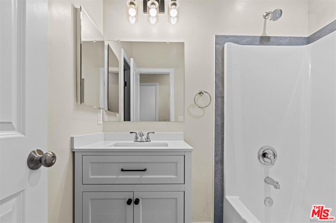 1417 Lemon Street Oceanside, CA 92058 - Photo 18 of 29