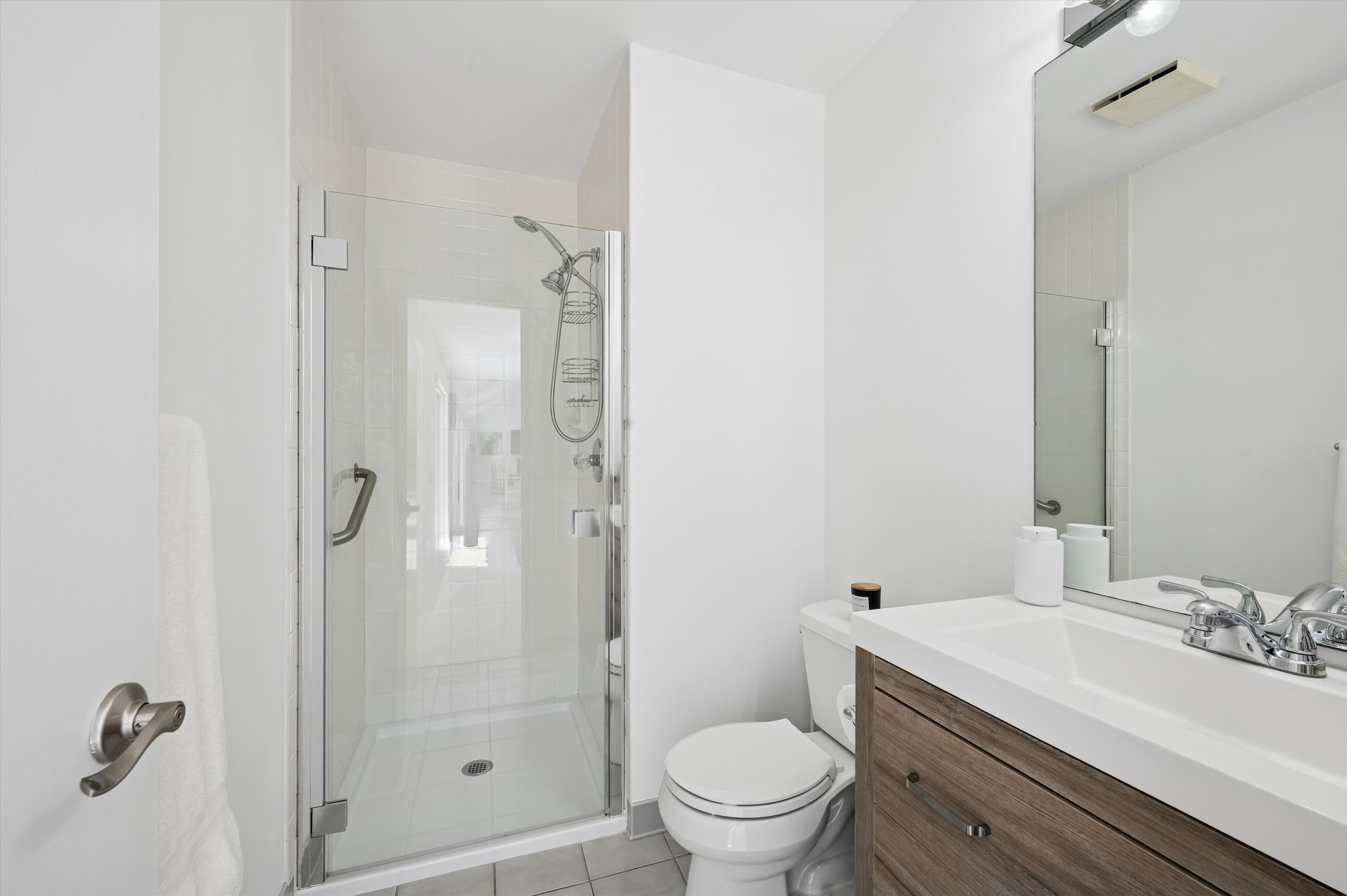 14 Livery Lane East Hampton, NY 11937 - Photo 16 of 33